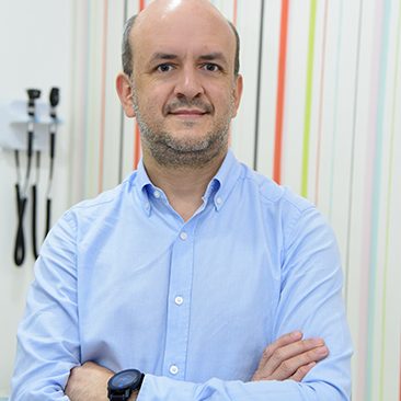Dr. Rolando Ulloa